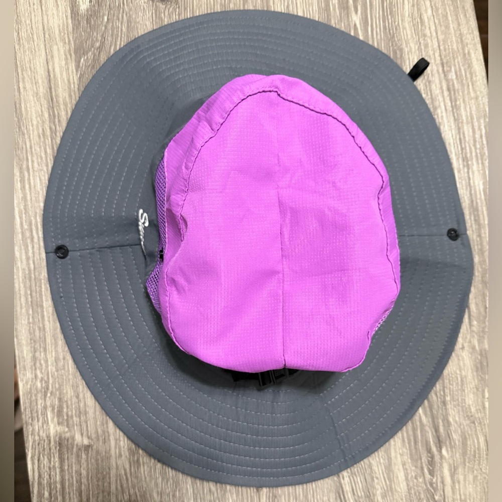 Sunshade (EUC) UV Protection Ponytail Sun Hat in Purple and Gray Size: O/S